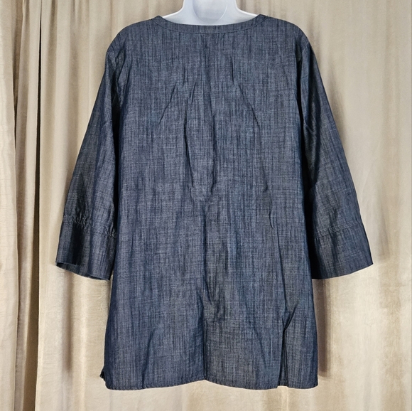 NWOT Chicos blue chambray denim beaded embroidered blouse top Womens Medium - Picture 2 of 7